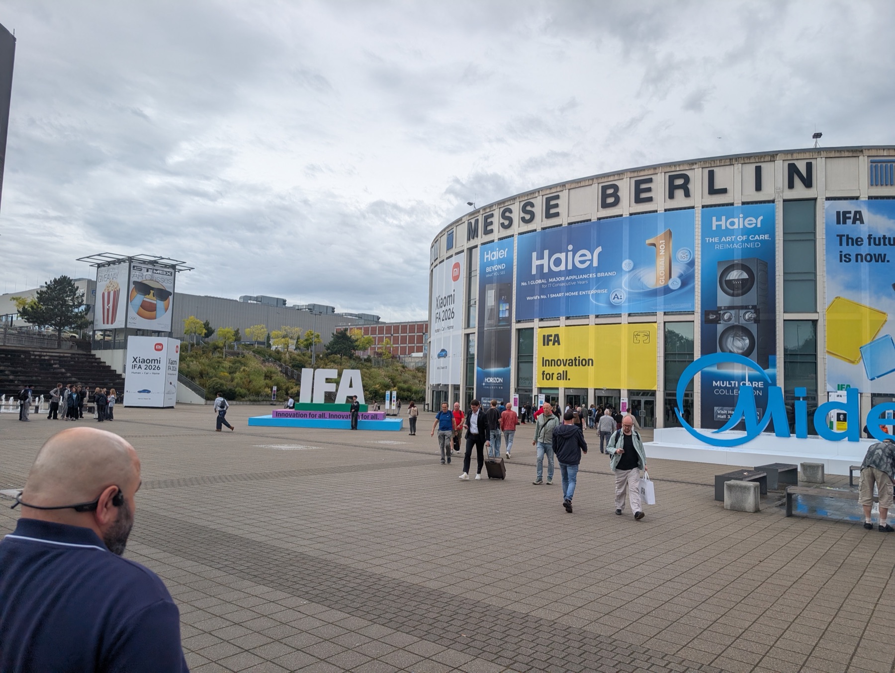 IFA 2026. Der Roboter holt Popcorn - 1