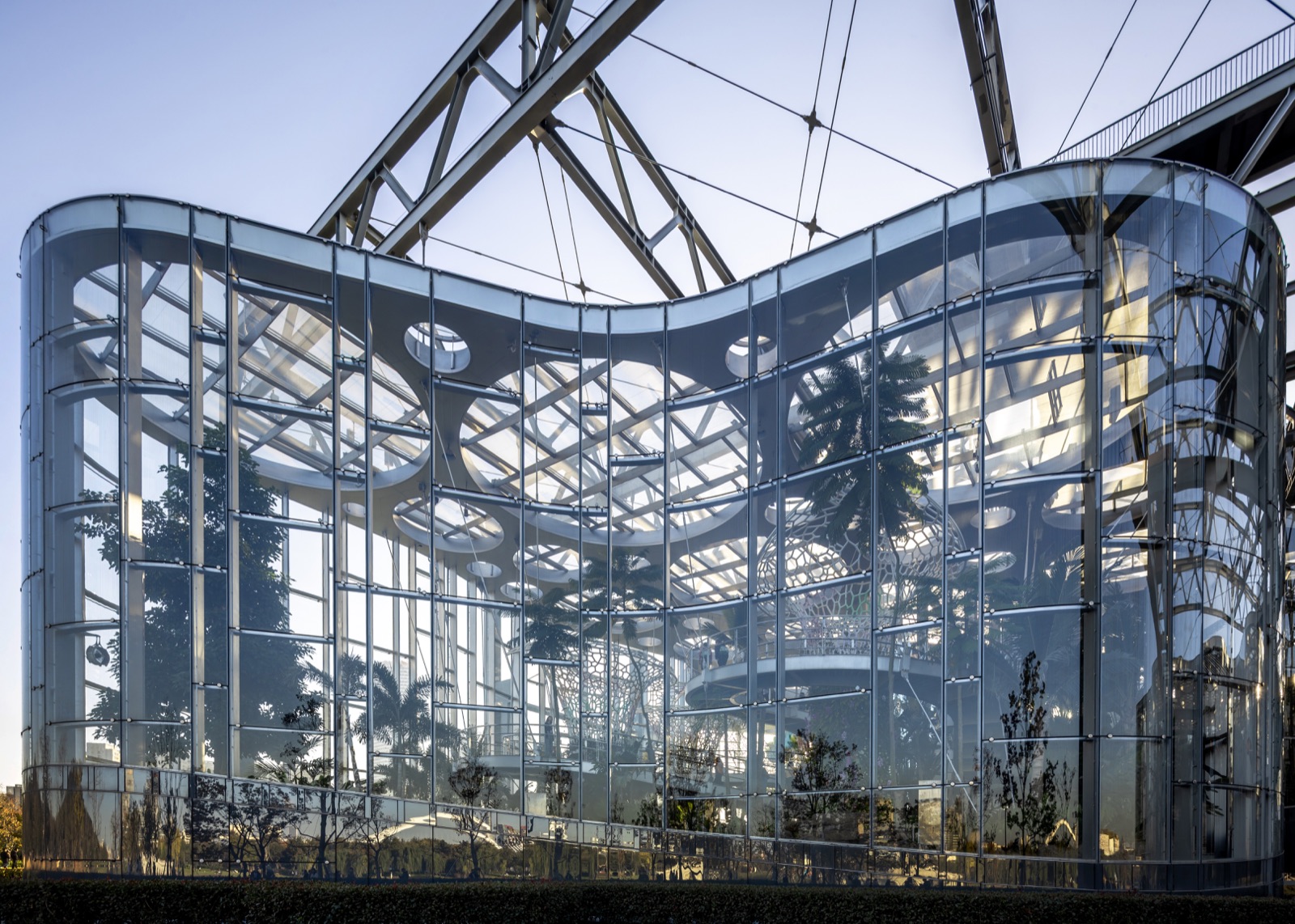 Shanghai Greenhouse Garden. The Hall Is Still There - 2